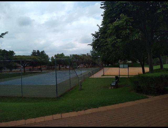 2 BEDROOM APARTMENT FOR SALE IN MOOIKLOOF RIDGE ESTATE